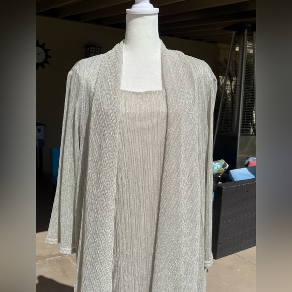 Mother of bride/ evening/ formal 2-piece set: midi dress & cardigan. Silver. 14 - Picture 6 of 13